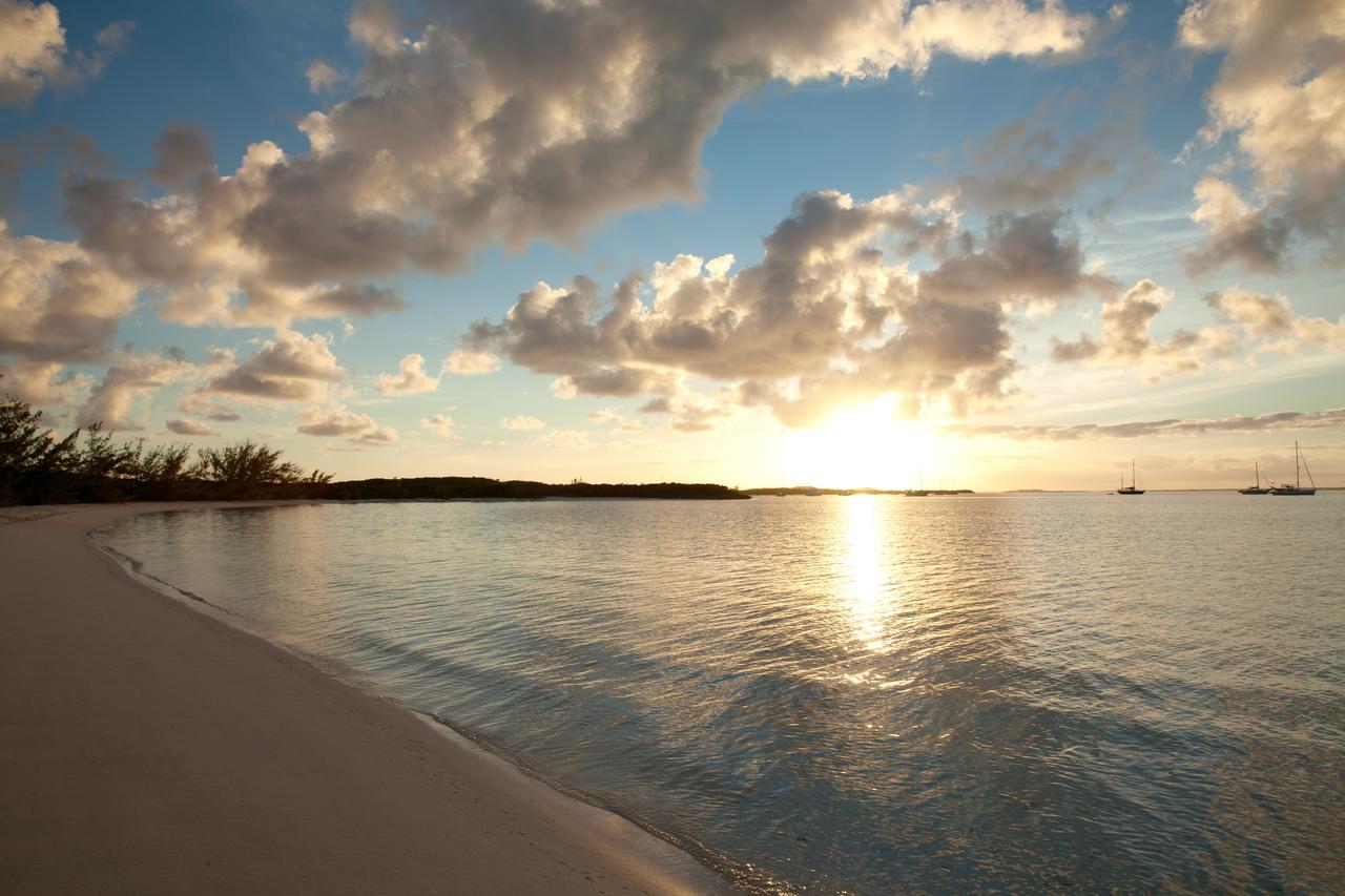 Kahari Resort, A Peace And Plenty Resort Property George Town Exterior photo